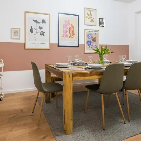 Appartement Neu: 100m² - Ideal Fuer Familien/geschaeftsr. - Hbf