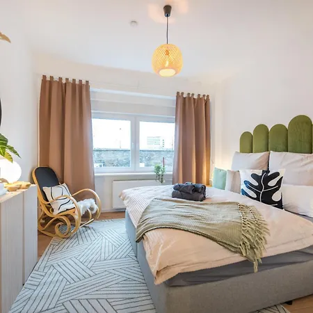 Neu: 100m² - Ideal Fuer Familien/geschaeftsr. - Hbf Koblenz (Rhineland-Palatinate)