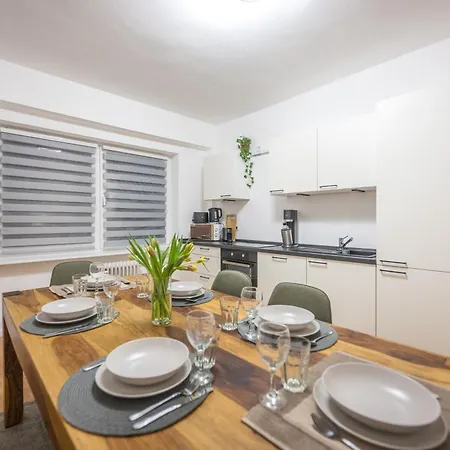 Neu: 100m² - Ideal Fuer Familien/geschaeftsr. - Hbf * Koblenz (Rhineland-Palatinate)