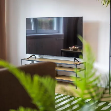 Lejlighed Neu: 100m² - Ideal Fuer Familien/geschaeftsr. - Hbf