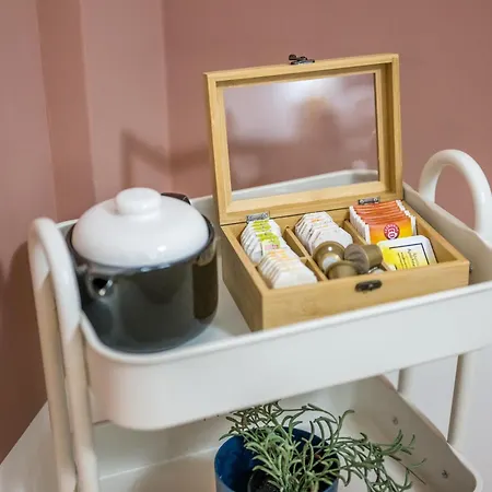 Neu: 100m² - Ideal Fuer Familien/geschaeftsr. - Hbf Appartement