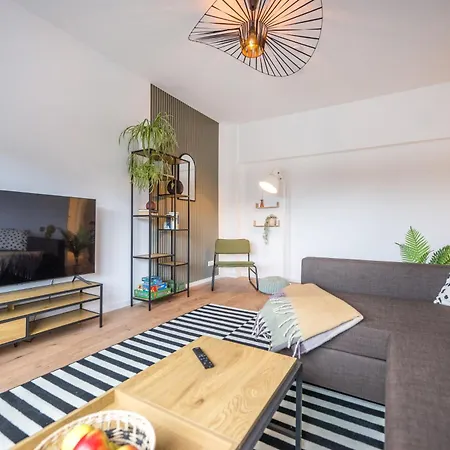 Appartement Neu: 100m² - Ideal Fuer Familien/geschaeftsr. - Hbf *