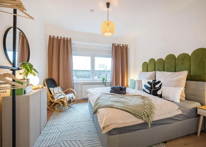 Neu: 100m² - Ideal Fuer Familien/geschaeftsr. - Hbf Coblença