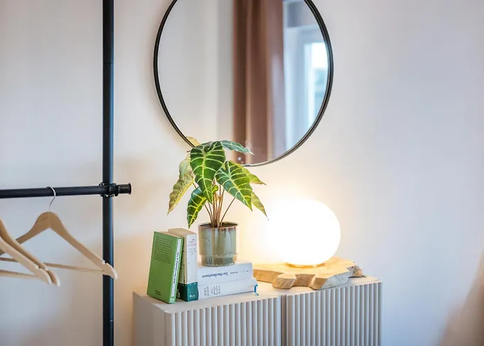 Neu: 100m² - Ideal Fuer Familien/geschaeftsr. - Hbf Apartamento