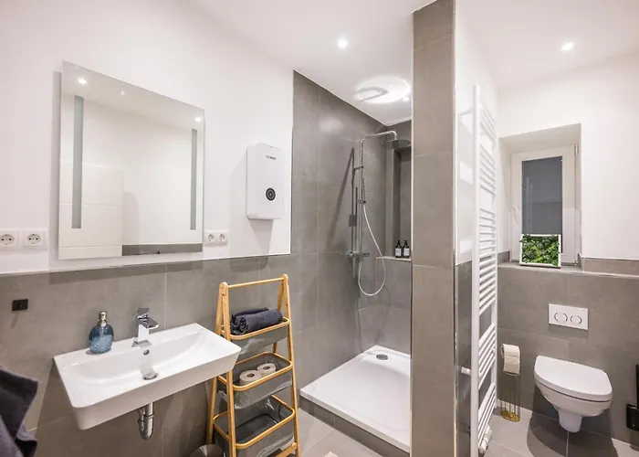 Apartamento Neu: 100m² - Ideal Fuer Familien/geschaeftsr. - Hbf *