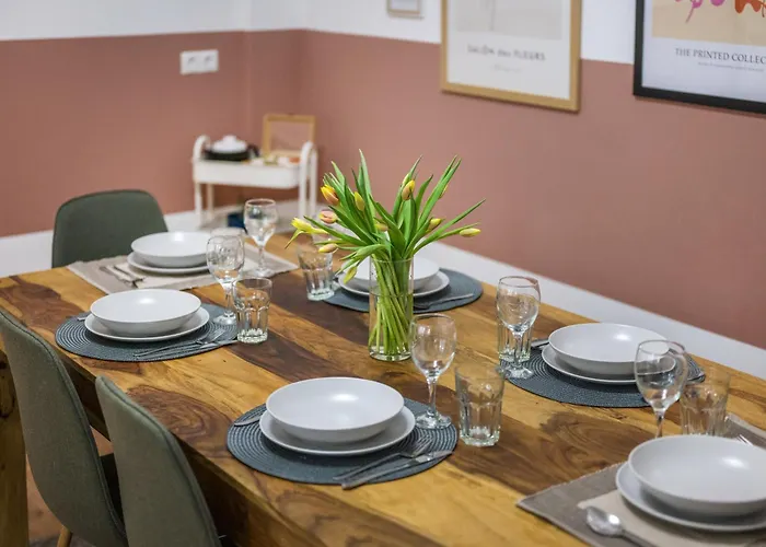 Neu: 100m² - Ideal Fuer Familien/geschaeftsr. - Hbf *